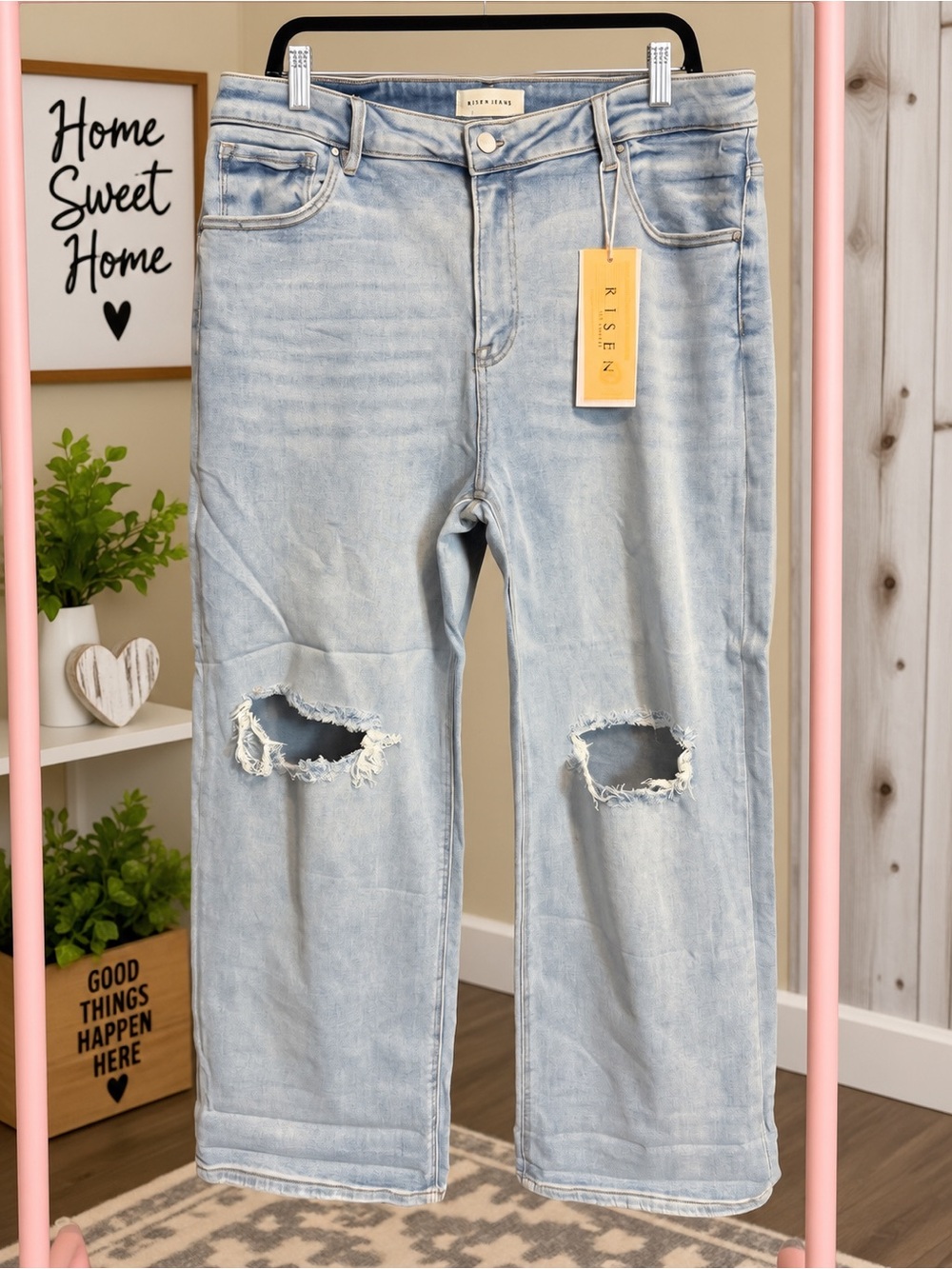 Risen Jeans 2X NWT Light Wash Distressed Straight Leg Stretch Jeans